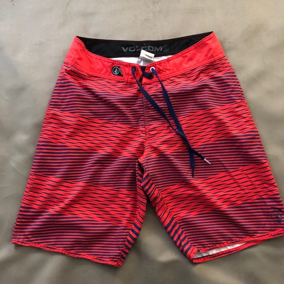 Volcom Red Stripe Board Shorts, Size 30 - Picture 1 of 5